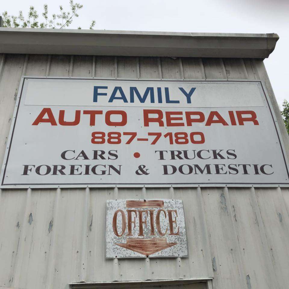 Family Auto Repair LLC Logo