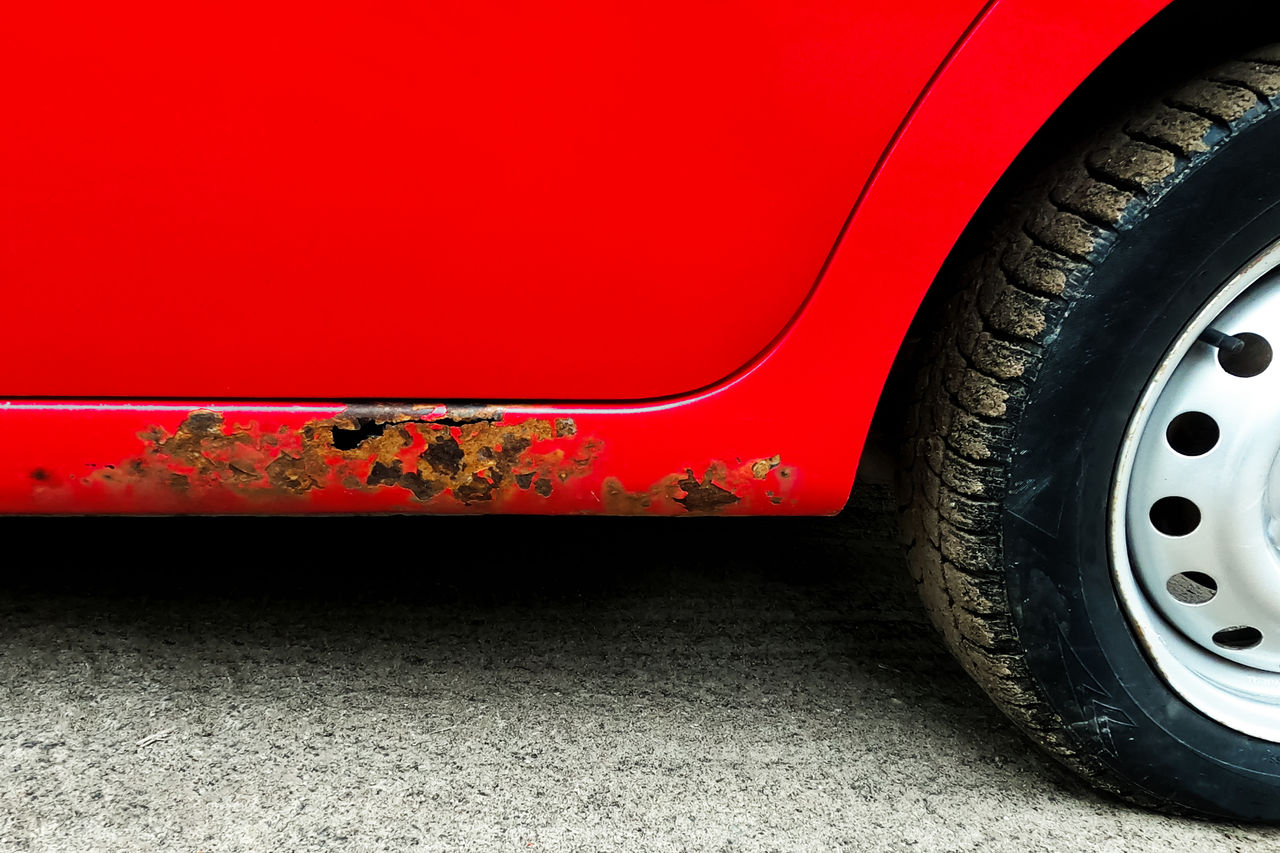 A view of the saeredi. Red. Fragment of the wheel.