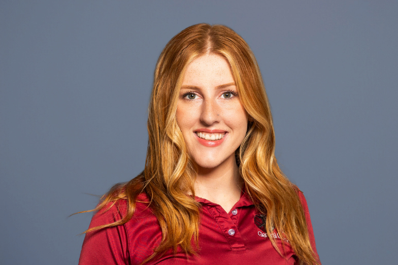Hannah Klausing headshot