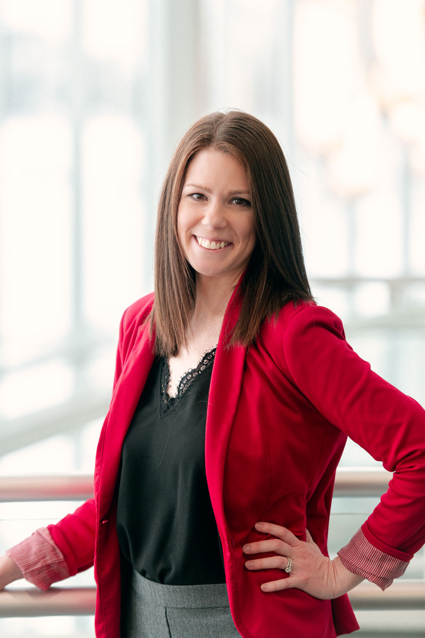 Colleen Oakes Headshot