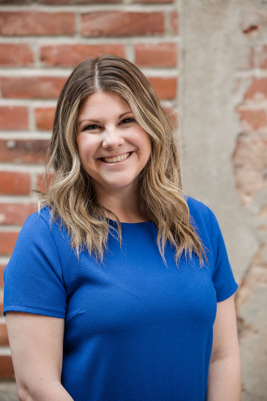 Megan Dunn Peters Headshot 