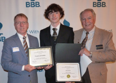 2023 student scholarship winner anna la