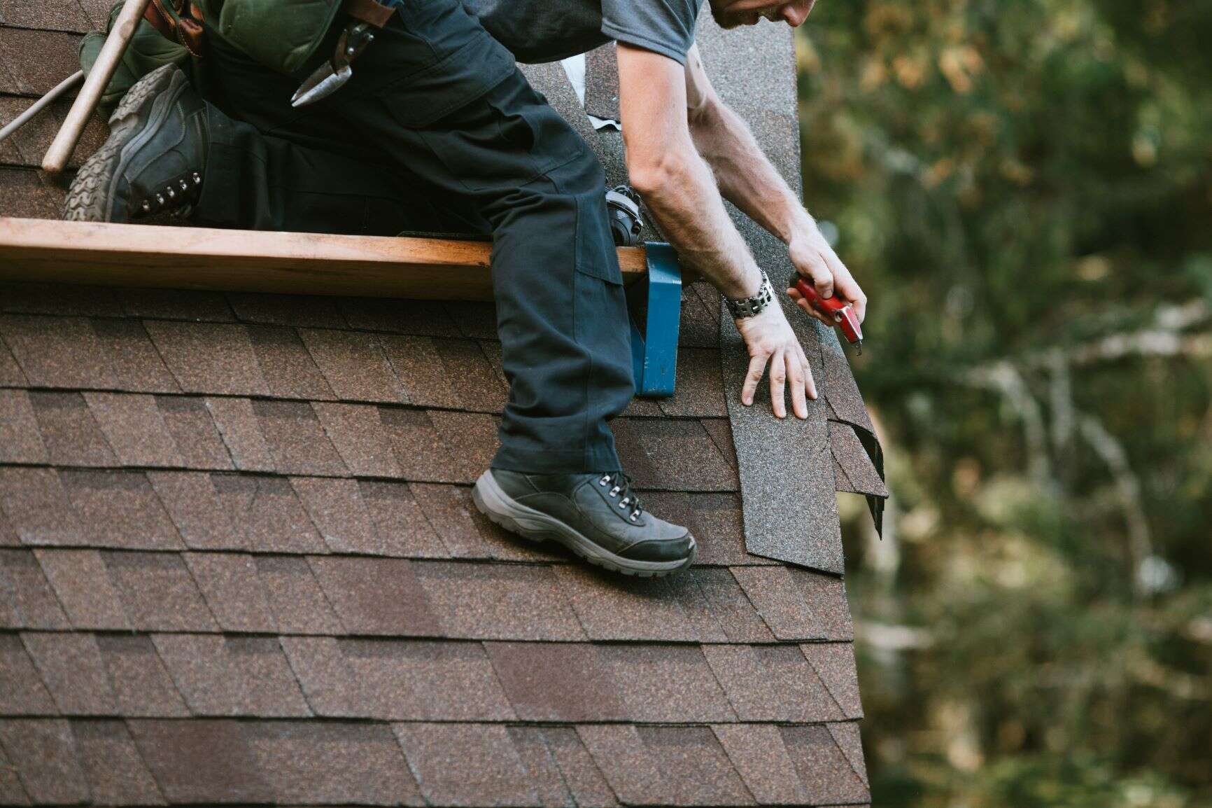 How To Fix A Leaky Roof By Yourself