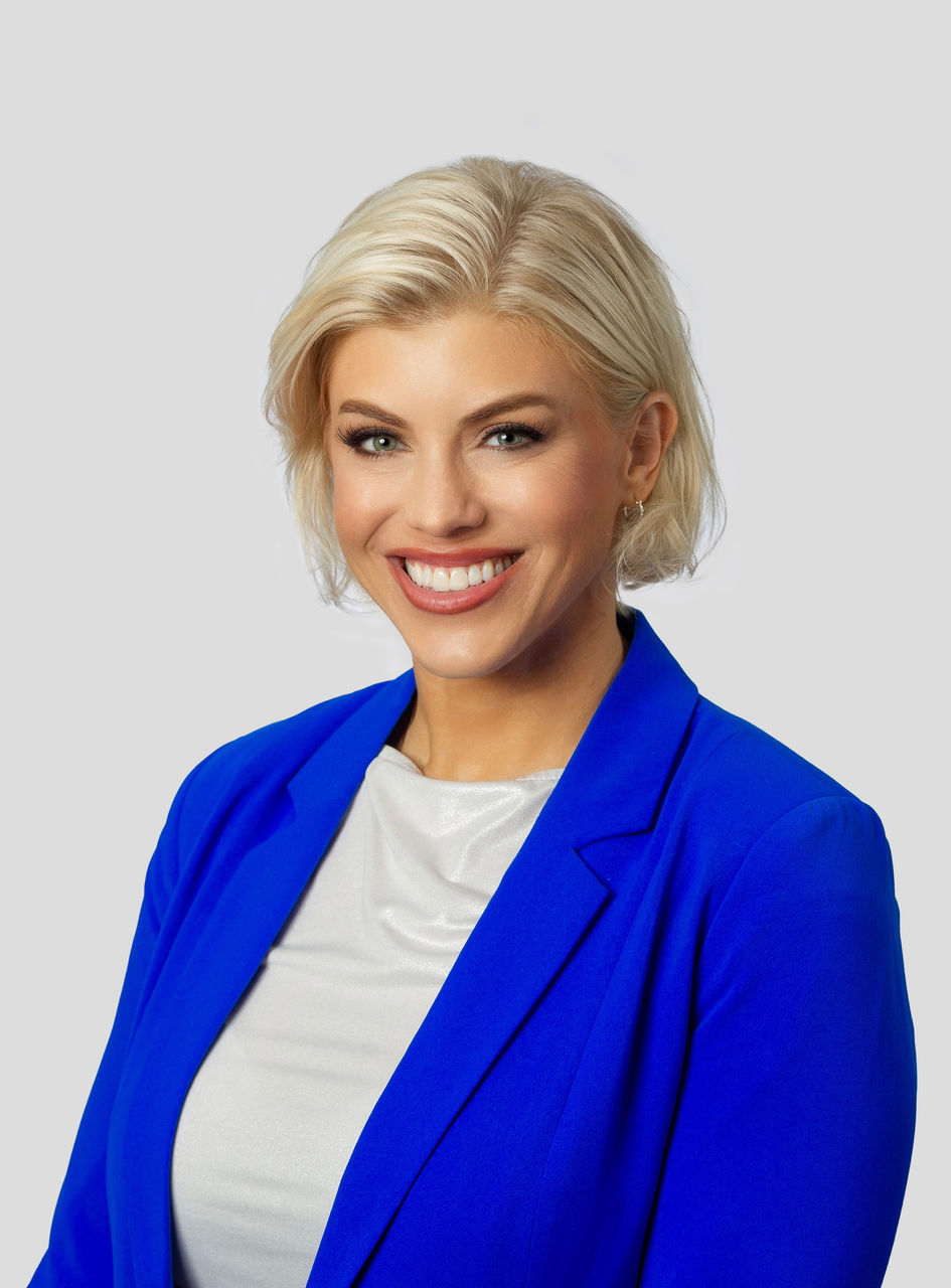 Samantha Redden Headshot 