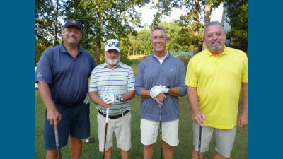 players ready to tee off am 2