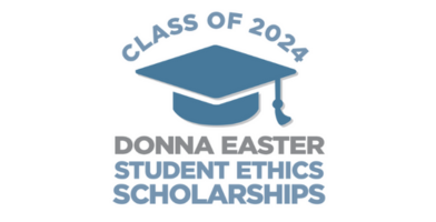 blue mortar board with class of 2022 in blue and donna easter student ethics scholarship written out